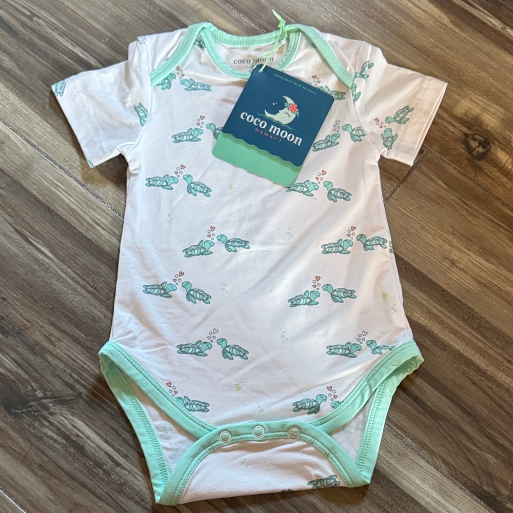 NWT Coco Moon Hawaii Sea Turtle Onsie🐢